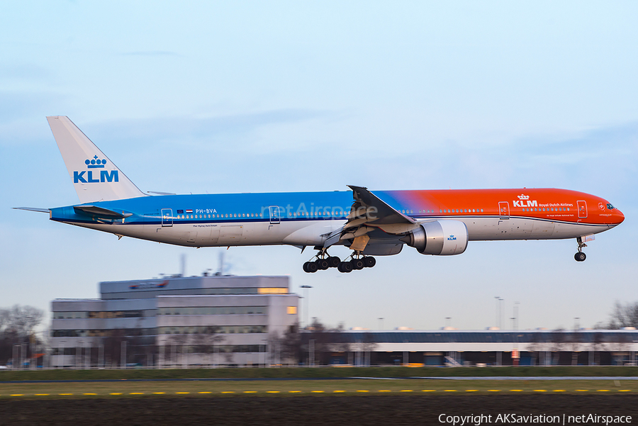 KLM - Royal Dutch Airlines Boeing 777-306(ER) (PH-BVA) | Photo 137383