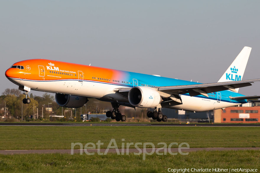 KLM - Royal Dutch Airlines Boeing 777-306(ER) (PH-BVA) | Photo 317084