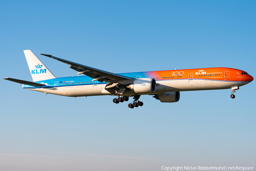 KLM - Royal Dutch Airlines Boeing 777-306(ER) (PH-BVA) | Photo 364817
