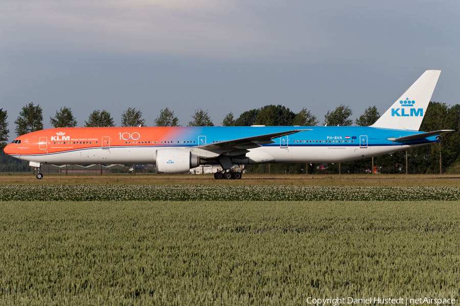 KLM - Royal Dutch Airlines Boeing 777-306(ER) (PH-BVA) | Photo 411412