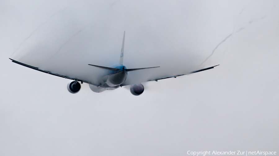 KLM - Royal Dutch Airlines Boeing 777-306(ER) (PH-BVA) | Photo 431458