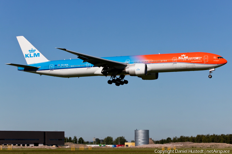 KLM - Royal Dutch Airlines Boeing 777-306(ER) (PH-BVA) | Photo 479248