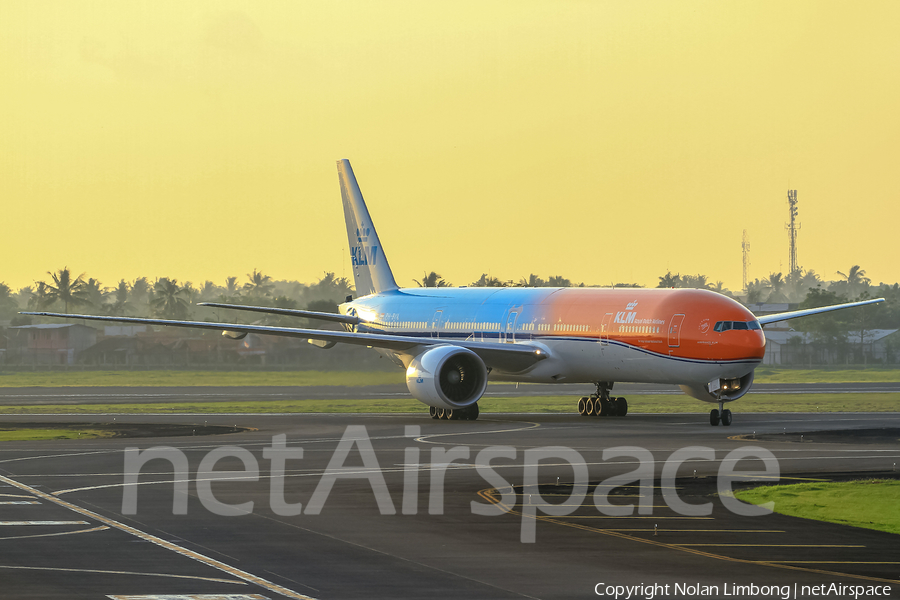 KLM - Royal Dutch Airlines Boeing 777-306(ER) (PH-BVA) | Photo 376883