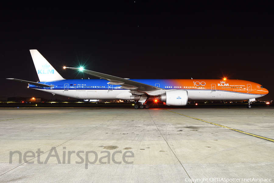 KLM - Royal Dutch Airlines Boeing 777-306(ER) (PH-BVA) | Photo 392287