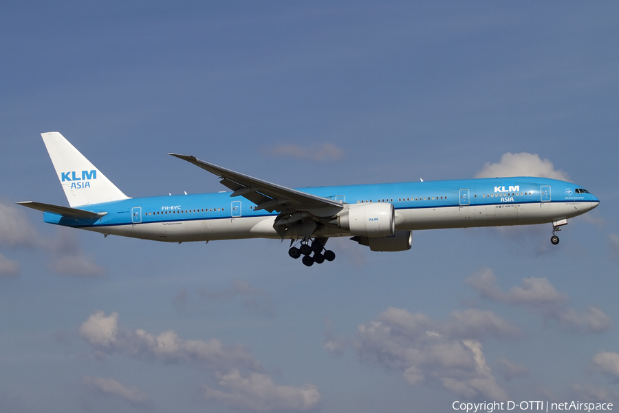 KLM - Royal Dutch Airlines Boeing 777-306(ER) (PH-BVC) | Photo 404396