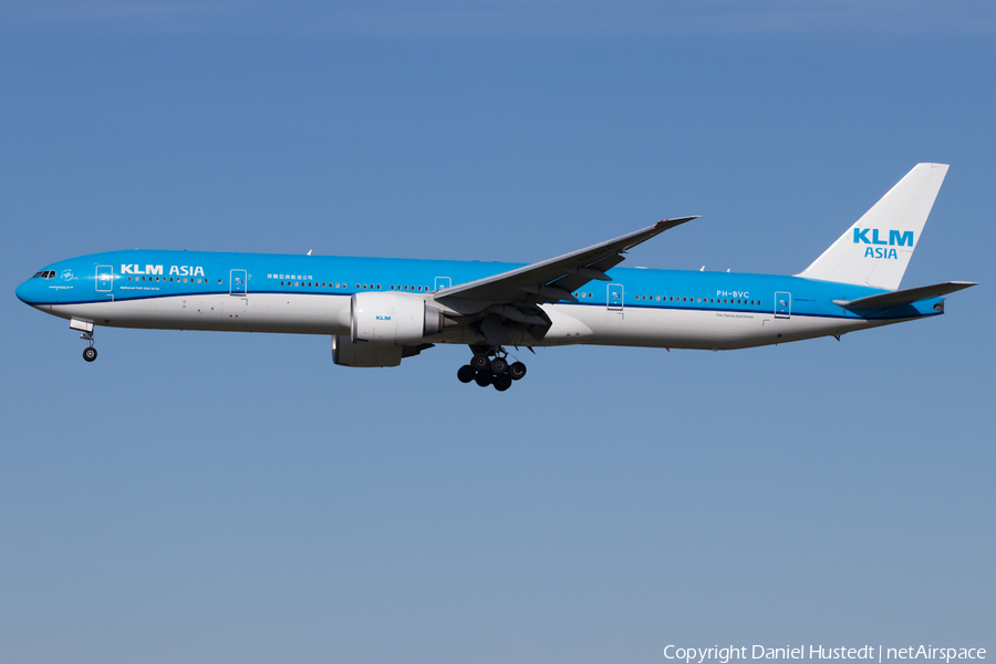 KLM - Royal Dutch Airlines Boeing 777-306(ER) (PH-BVC) | Photo 516799