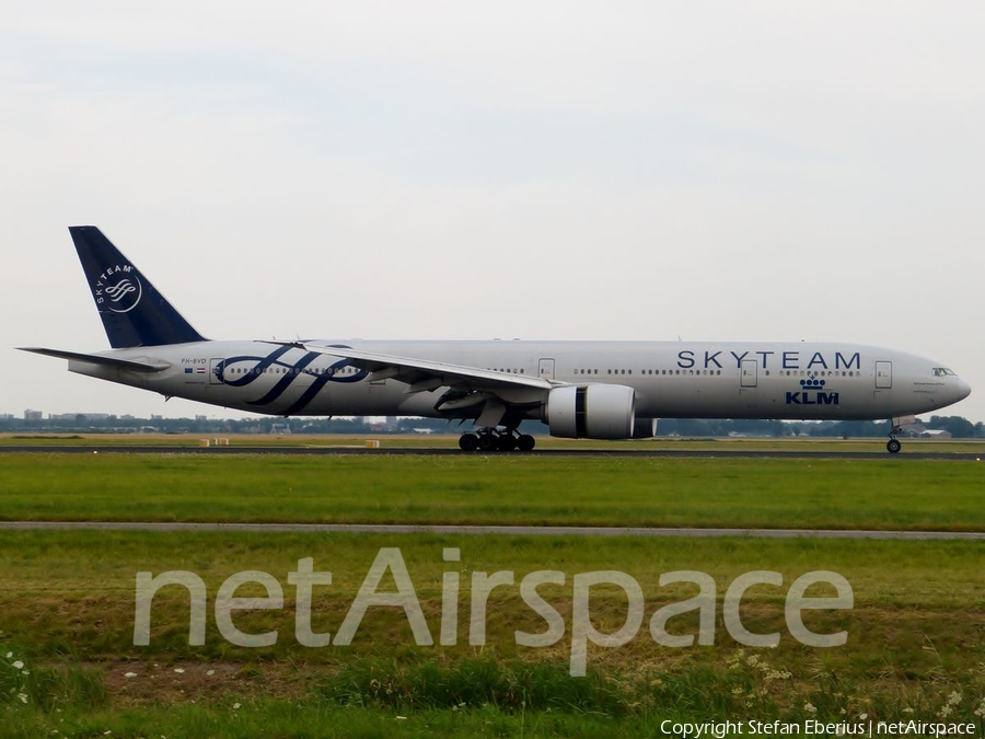 KLM - Royal Dutch Airlines Boeing 777-306(ER) (PH-BVD) | Photo 128606