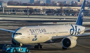 KLM - Royal Dutch Airlines Boeing 777-306(ER) (PH-BVD) at  Amsterdam - Schiphol, Netherlands