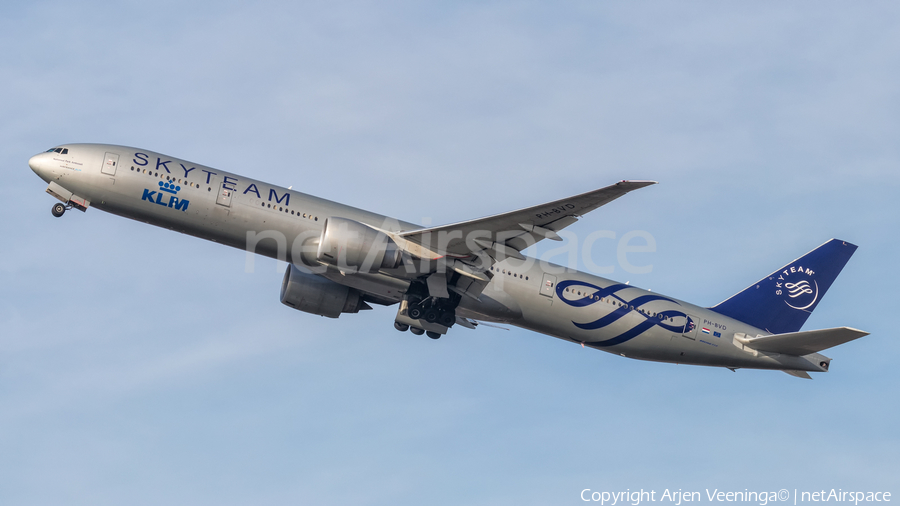 KLM - Royal Dutch Airlines Boeing 777-306(ER) (PH-BVD) | Photo 316790