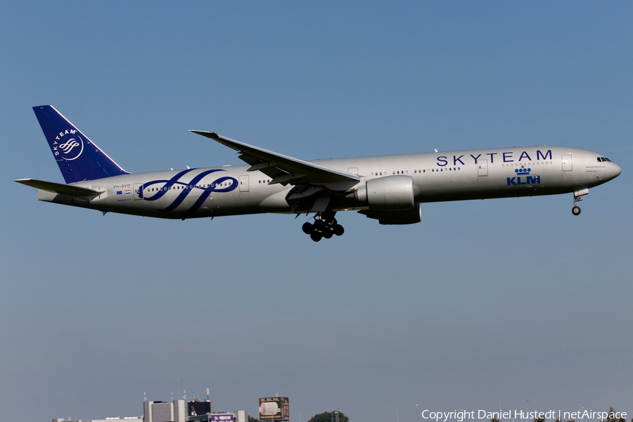 KLM - Royal Dutch Airlines Boeing 777-306(ER) (PH-BVD) | Photo 453262