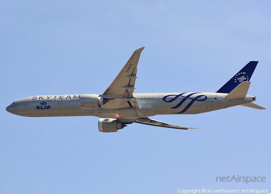 KLM - Royal Dutch Airlines Boeing 777-306(ER) (PH-BVD) | Photo 363174