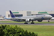 KLM - Royal Dutch Airlines Boeing 777-306(ER) (PH-BVD) at  Taipei - Taoyuan, Taiwan