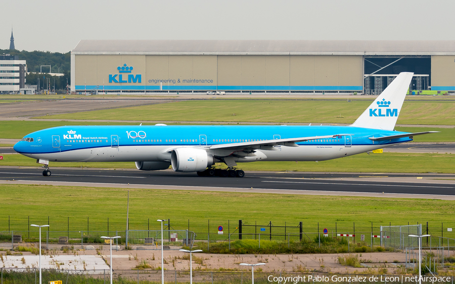 KLM - Royal Dutch Airlines Boeing 777-306(ER) (PH-BVF) | Photo 350507