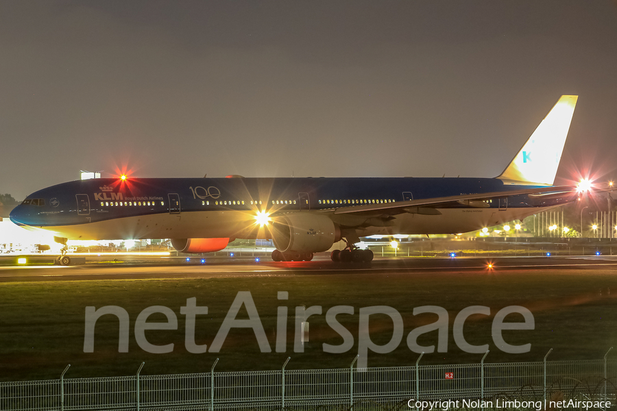 KLM - Royal Dutch Airlines Boeing 777-306(ER) (PH-BVF) | Photo 486493