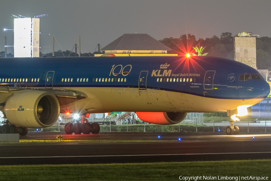KLM - Royal Dutch Airlines Boeing 777-306(ER) (PH-BVF) | Photo 538221