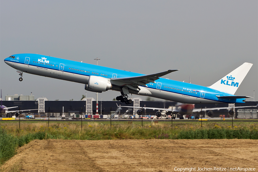 KLM - Royal Dutch Airlines Boeing 777-306(ER) (PH-BVG) | Photo 53924