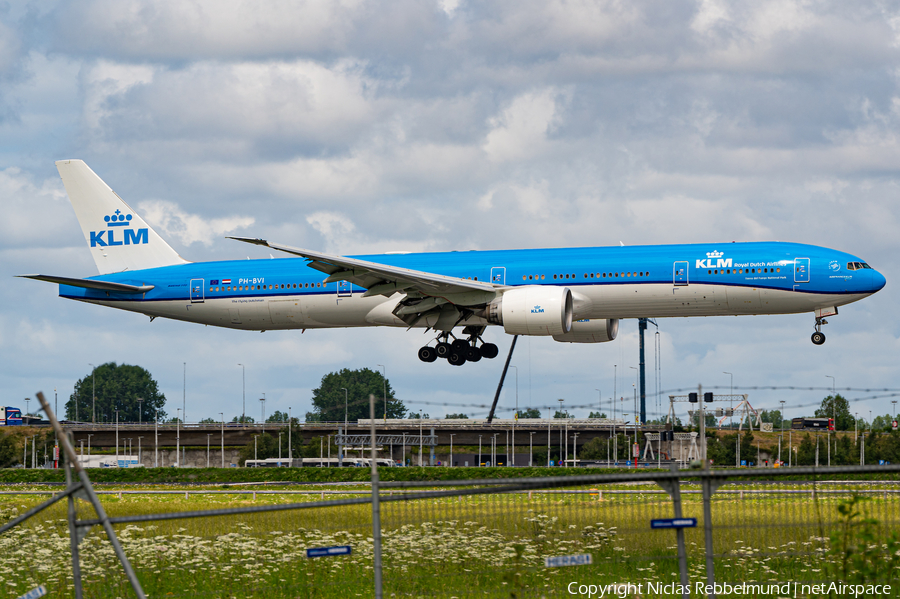 KLM - Royal Dutch Airlines Boeing 777-306(ER) (PH-BVI) | Photo 582257