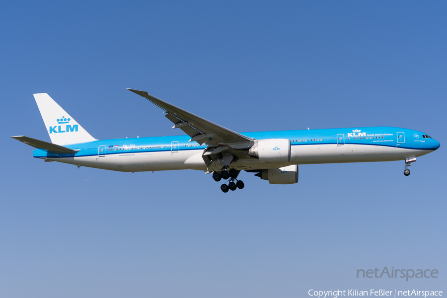 KLM - Royal Dutch Airlines Boeing 777-306(ER) (PH-BVI) | Photo 674498