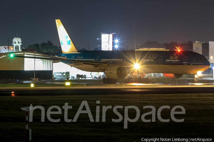 KLM - Royal Dutch Airlines Boeing 777-306(ER) (PH-BVI) | Photo 375870