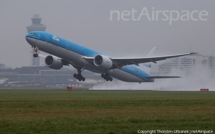 KLM - Royal Dutch Airlines Boeing 777-306(ER) (PH-BVK) | Photo 130451