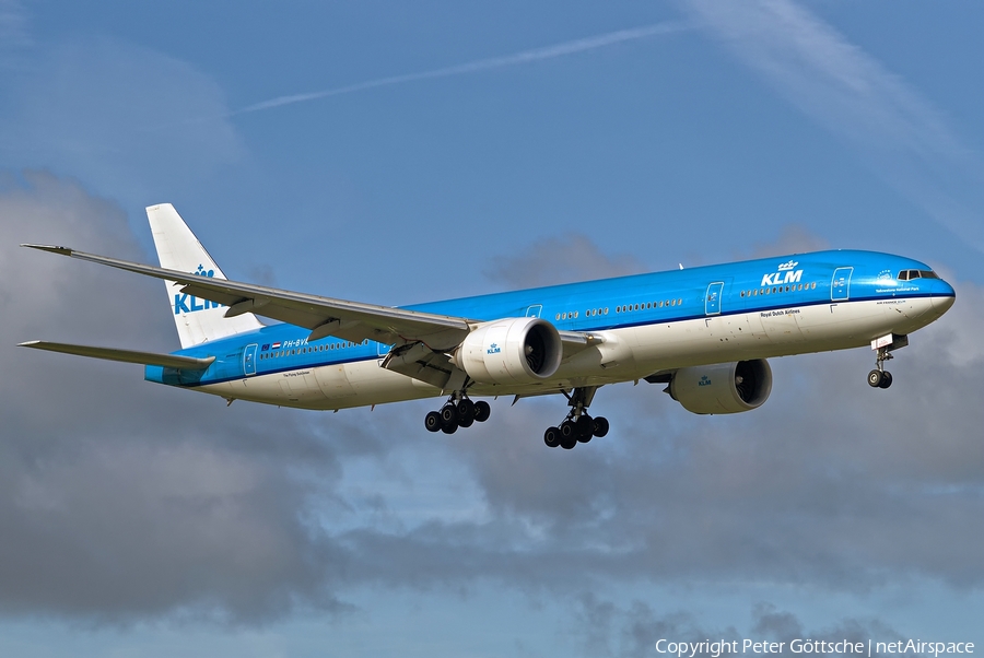 KLM - Royal Dutch Airlines Boeing 777-306(ER) (PH-BVK) | Photo 192551