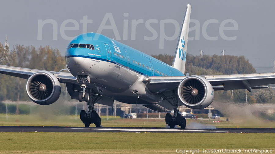 KLM - Royal Dutch Airlines Boeing 777-306(ER) (PH-BVK) | Photo 269622