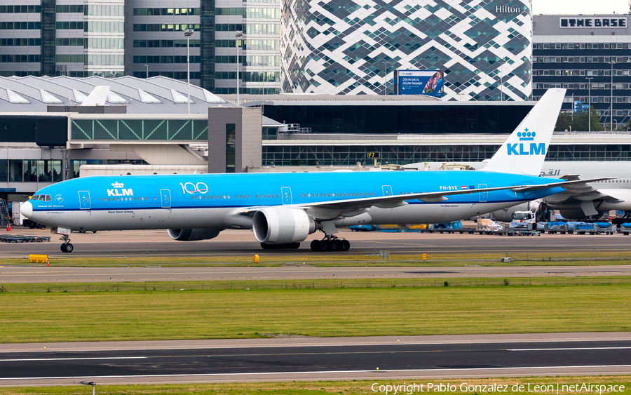KLM - Royal Dutch Airlines Boeing 777-306(ER) (PH-BVK) | Photo 350466