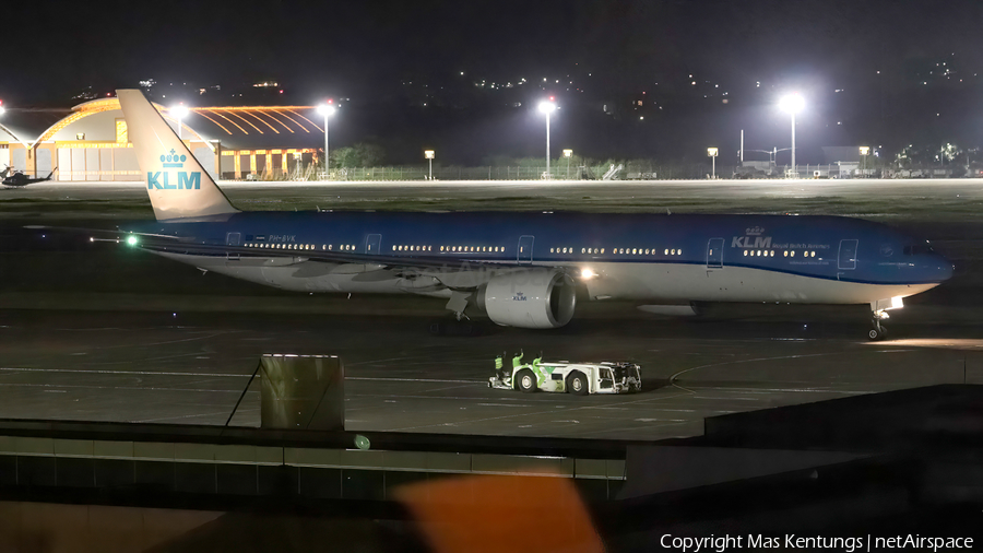 KLM - Royal Dutch Airlines Boeing 777-306(ER) (PH-BVK) | Photo 537280