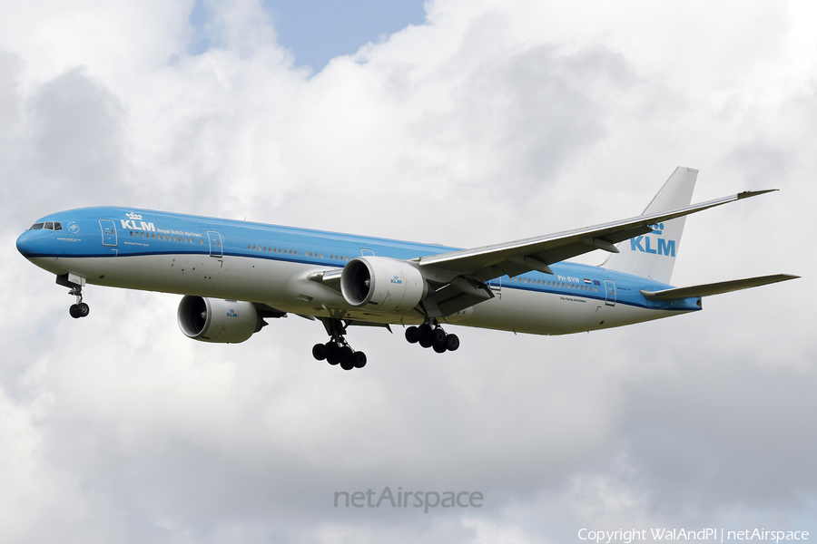 KLM - Royal Dutch Airlines Boeing 777-306(ER) (PH-BVN) | Photo 520708