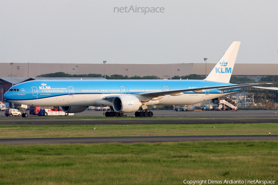 KLM - Royal Dutch Airlines Boeing 777-306(ER) (PH-BVO) | Photo 117269