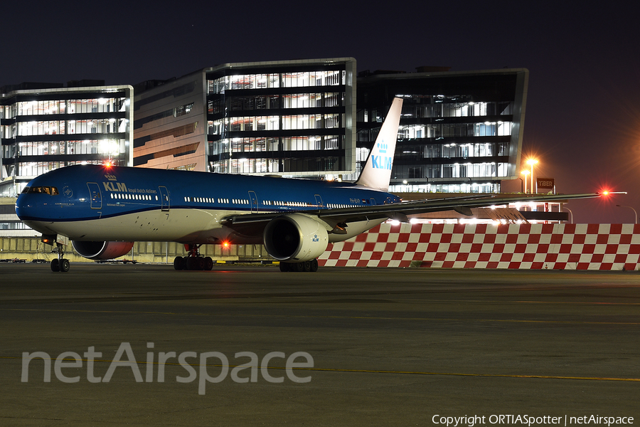 KLM - Royal Dutch Airlines Boeing 777-306(ER) (PH-BVP) | Photo 448157