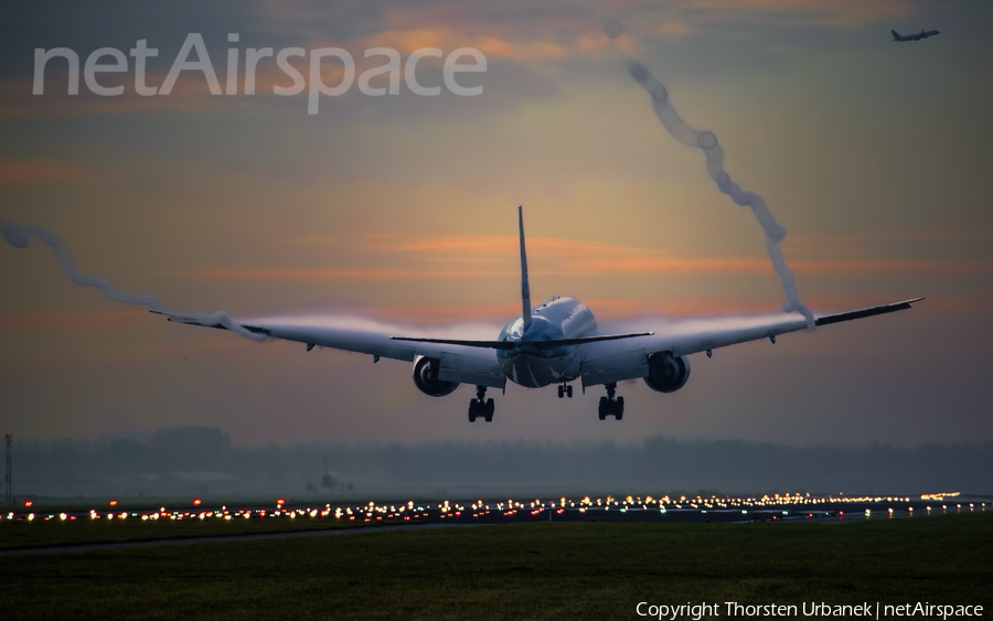 KLM - Royal Dutch Airlines Boeing 777-306(ER) (PH-BVR) | Photo 130387