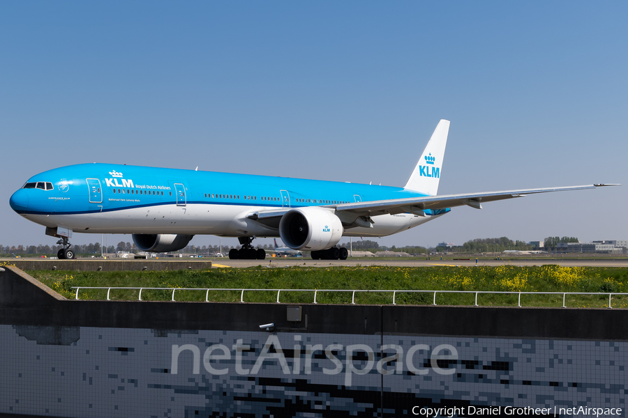 KLM - Royal Dutch Airlines Boeing 777-306(ER) (PH-BVR) | Photo 331478