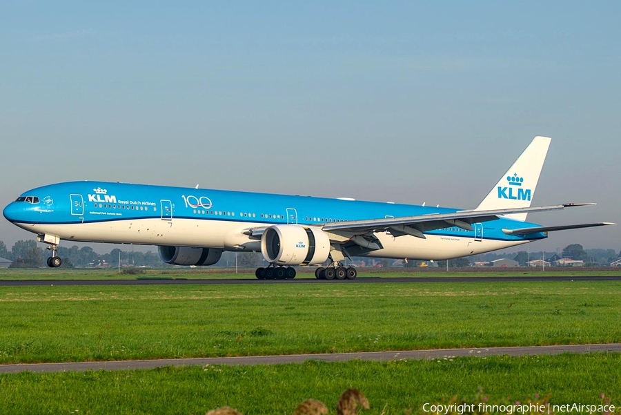 KLM - Royal Dutch Airlines Boeing 777-306(ER) (PH-BVR) | Photo 419773