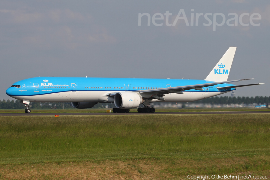 KLM - Royal Dutch Airlines Boeing 777-306(ER) (PH-BVS) | Photo 301198