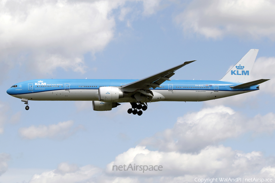 KLM - Royal Dutch Airlines Boeing 777-306(ER) (PH-BVS) | Photo 520709