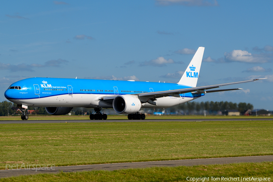 KLM - Royal Dutch Airlines Boeing 777-306(ER) (PH-BVS) | Photo 584729