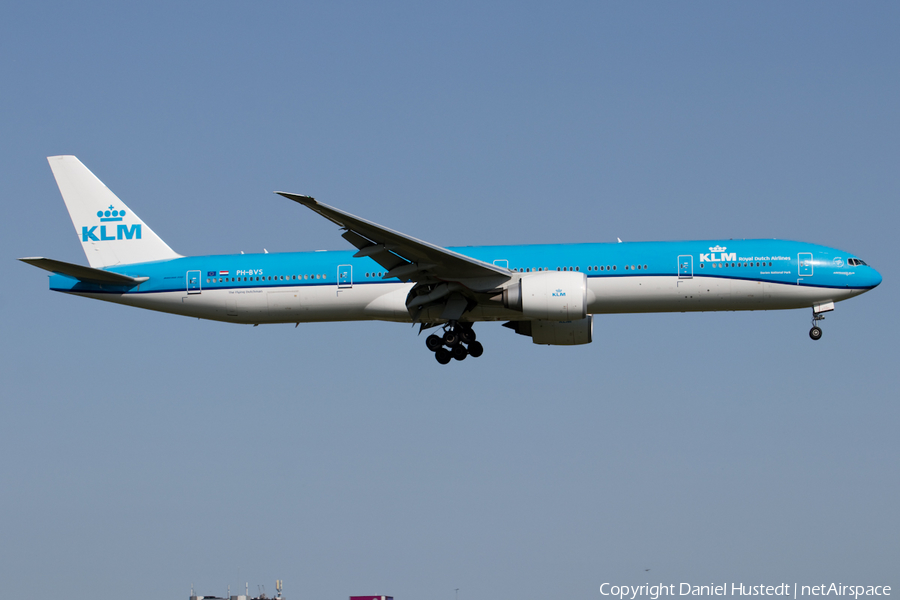 KLM - Royal Dutch Airlines Boeing 777-306(ER) (PH-BVS) | Photo 649587