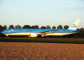 KLM - Royal Dutch Airlines Boeing 777-306(ER) (PH-BVU) at  Amsterdam - Schiphol, Netherlands