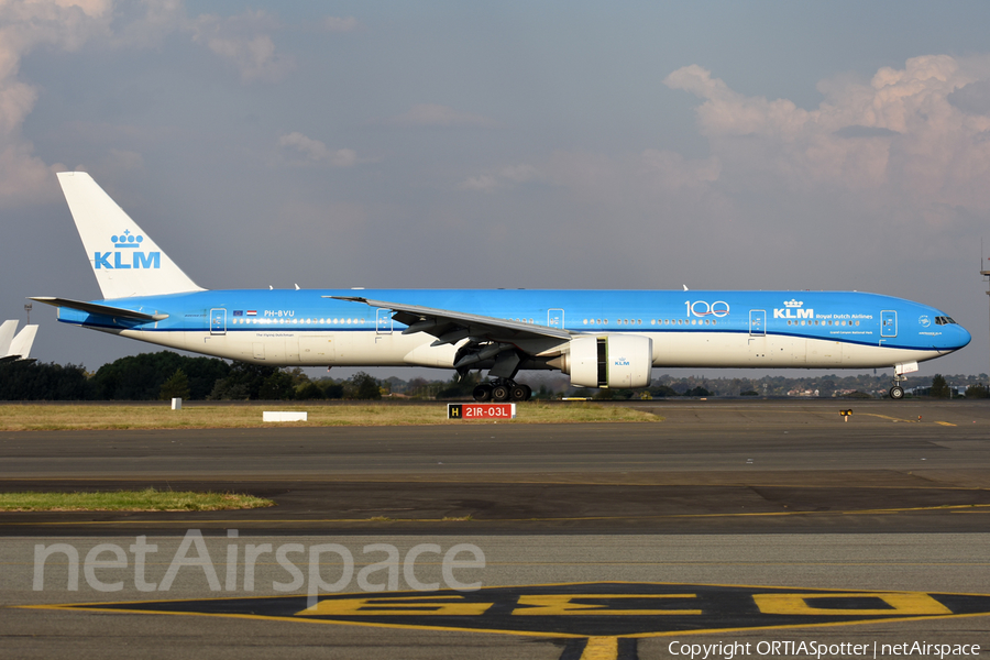 KLM - Royal Dutch Airlines Boeing 777-306(ER) (PH-BVU) | Photo 383677