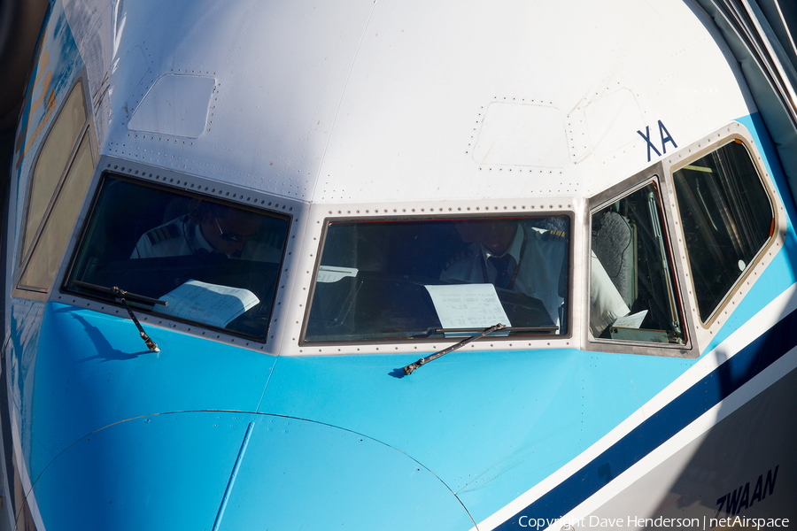 KLM - Royal Dutch Airlines Boeing 737-8K2 (PH-BXA) | Photo 40824