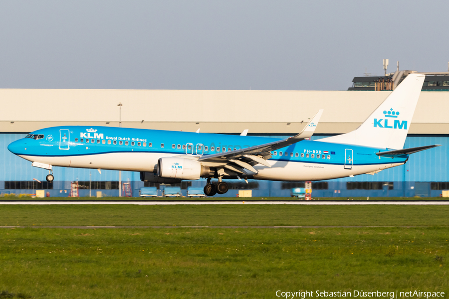 KLM - Royal Dutch Airlines Boeing 737-8K2 (PH-BXB) | Photo 320102