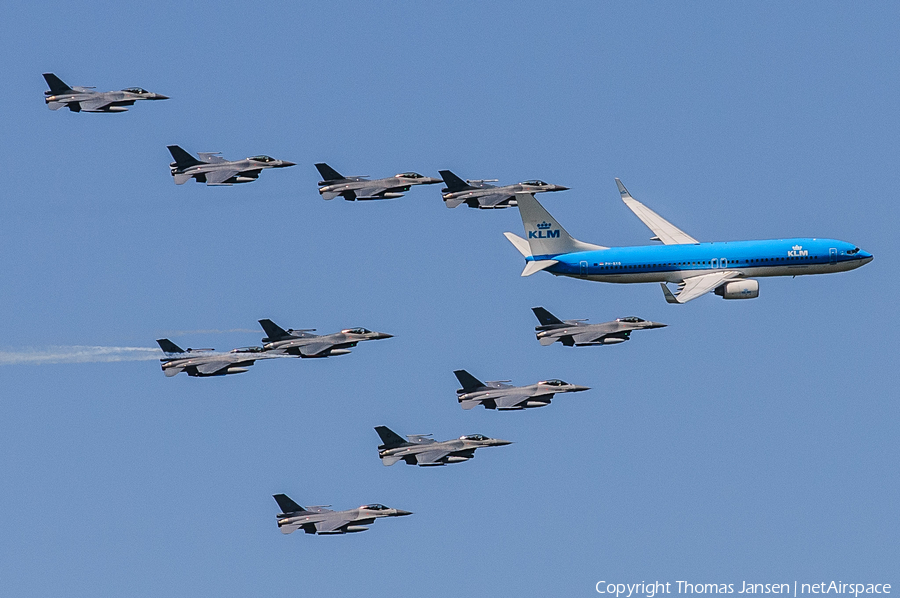 KLM - Royal Dutch Airlines Boeing 737-8K2 (PH-BXB) | Photo 27652