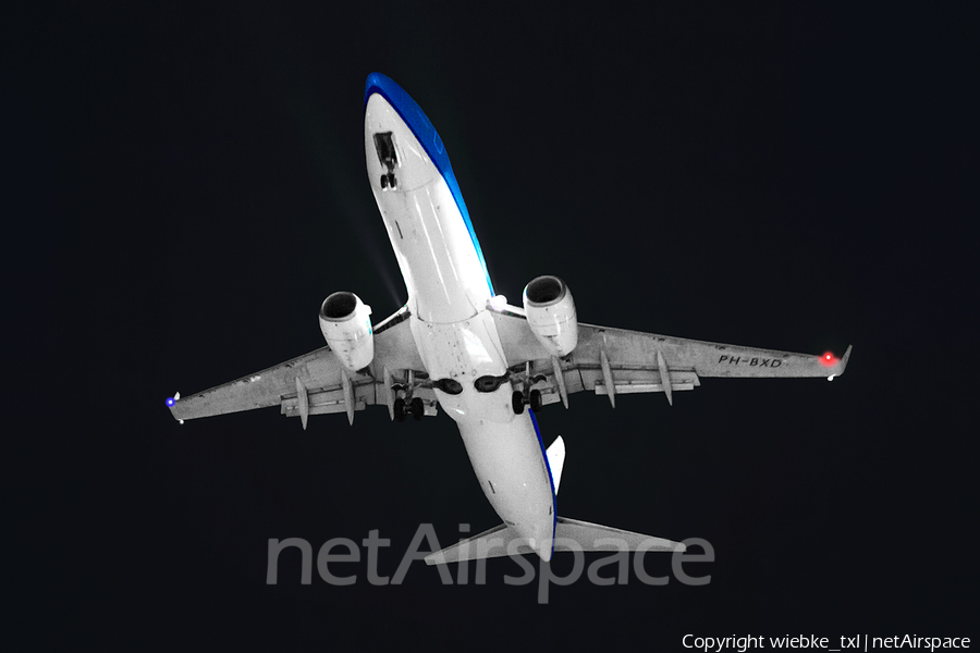 KLM - Royal Dutch Airlines Boeing 737-8K2 (PH-BXD) | Photo 150184