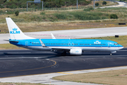 KLM - Royal Dutch Airlines Boeing 737-8K2 (PH-BXG) at  Lisbon - Portela, Portugal
