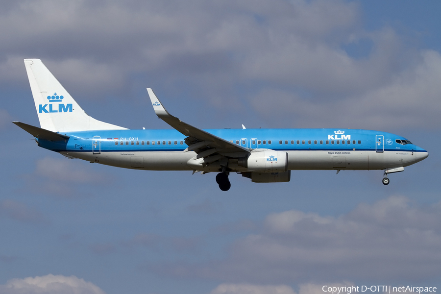 KLM - Royal Dutch Airlines Boeing 737-8K2 (PH-BXH) | Photo 404411