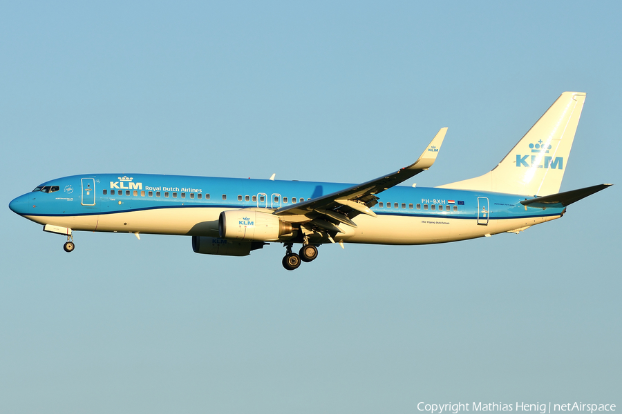 KLM - Royal Dutch Airlines Boeing 737-8K2 (PH-BXH) | Photo 588838
