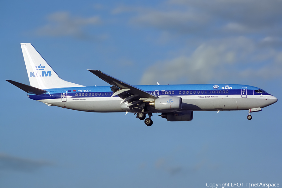 KLM - Royal Dutch Airlines Boeing 737-8K2 (PH-BXH) | Photo 516886