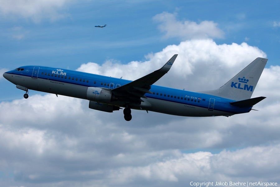 KLM - Royal Dutch Airlines Boeing 737-823 (PH-BXN) | Photo 172498