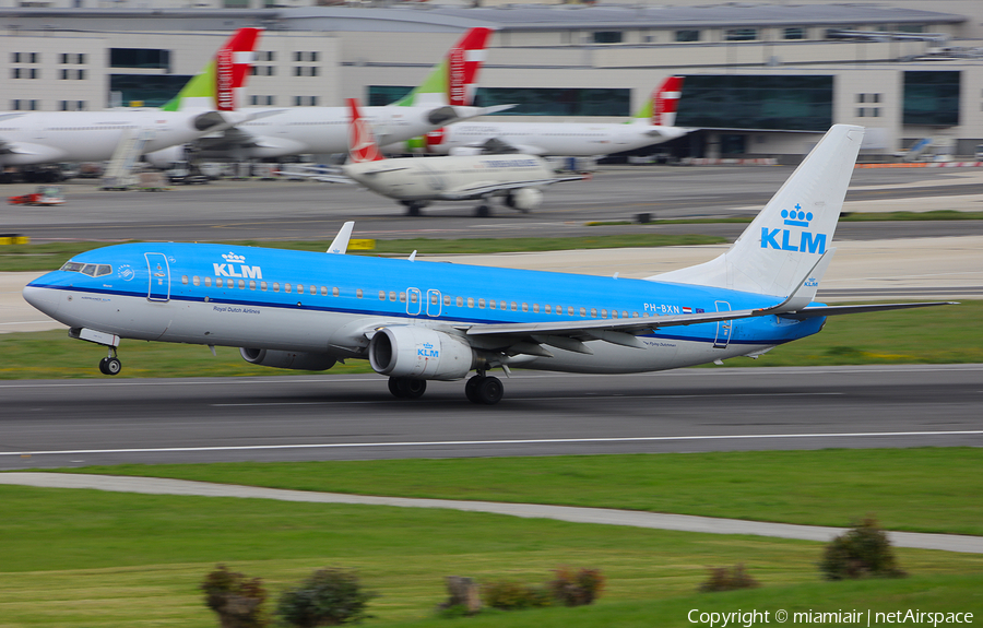 KLM - Royal Dutch Airlines Boeing 737-823 (PH-BXN) | Photo 242161